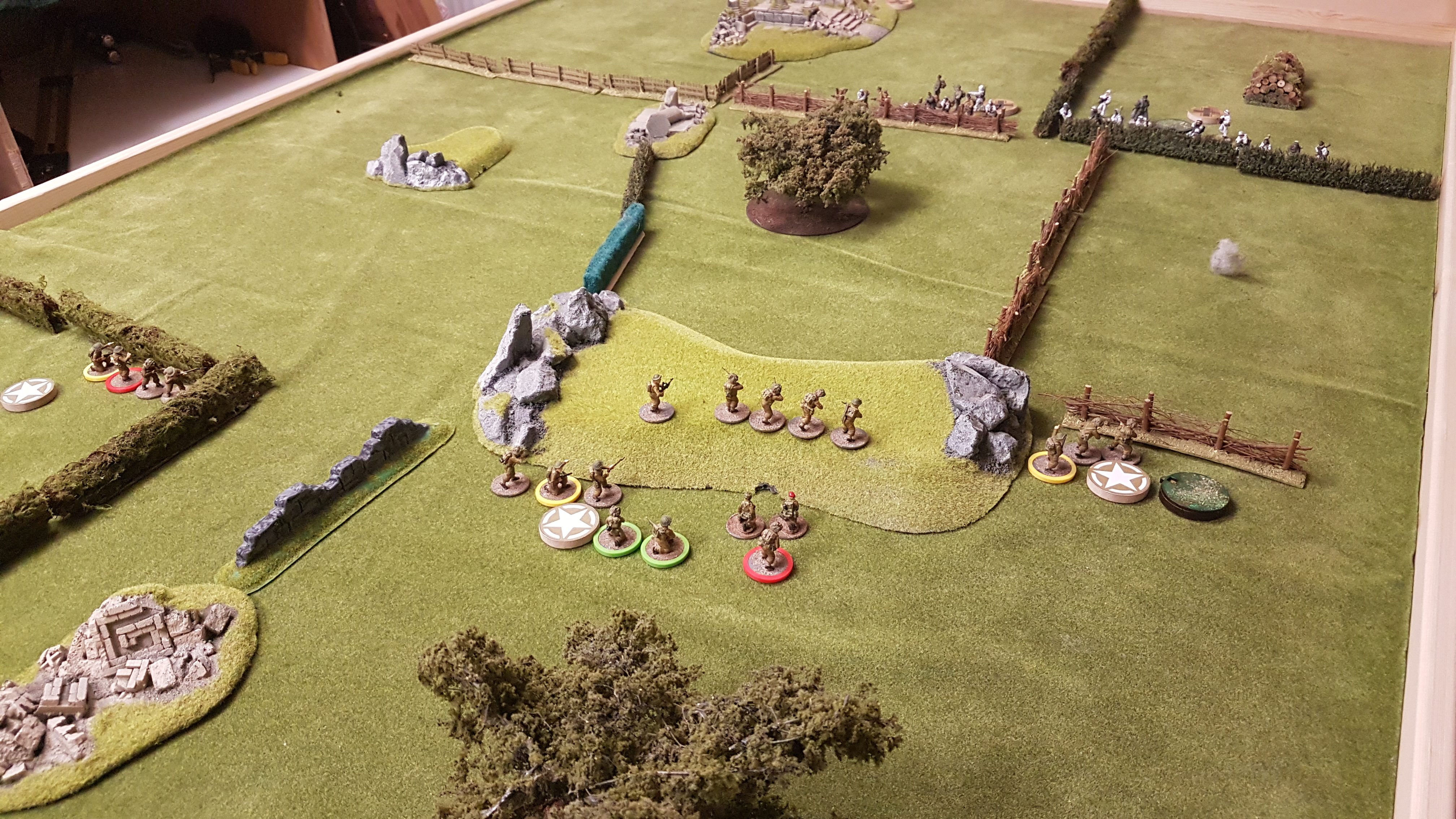 The British infantry start to suffer more casualties and the end of the turn brings an end to the smoke cover.