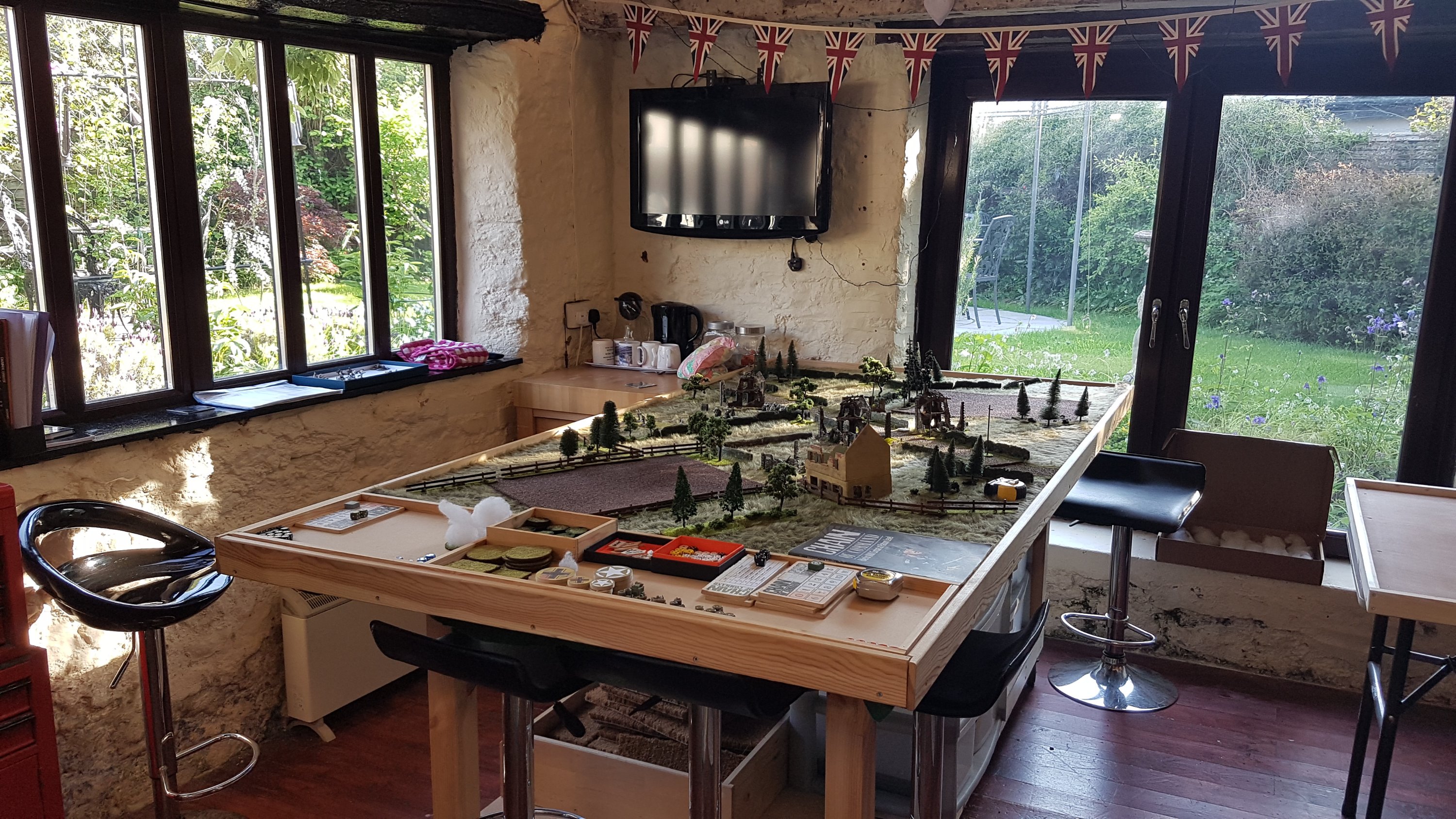 The original 8'x4' table